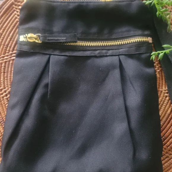 Designer sunglasses NWOT & crossbody bag